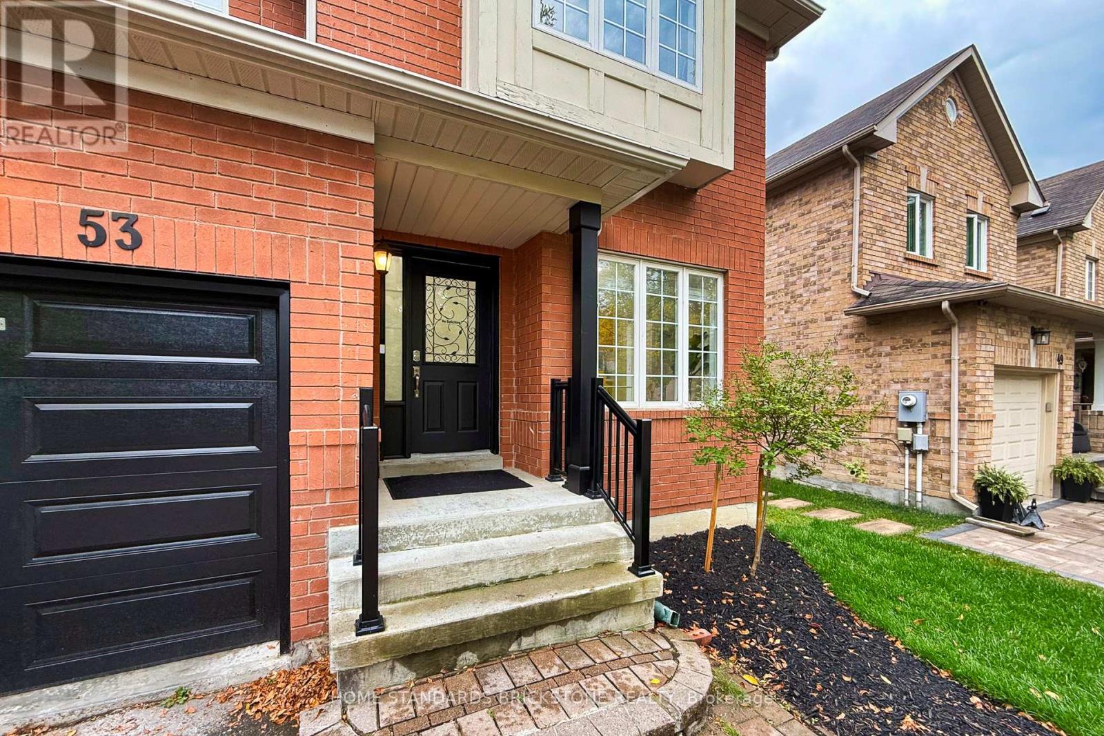 53 Ostick Street, Aurora, Ontario  L4G 7K4 - Photo 5 - N12580948