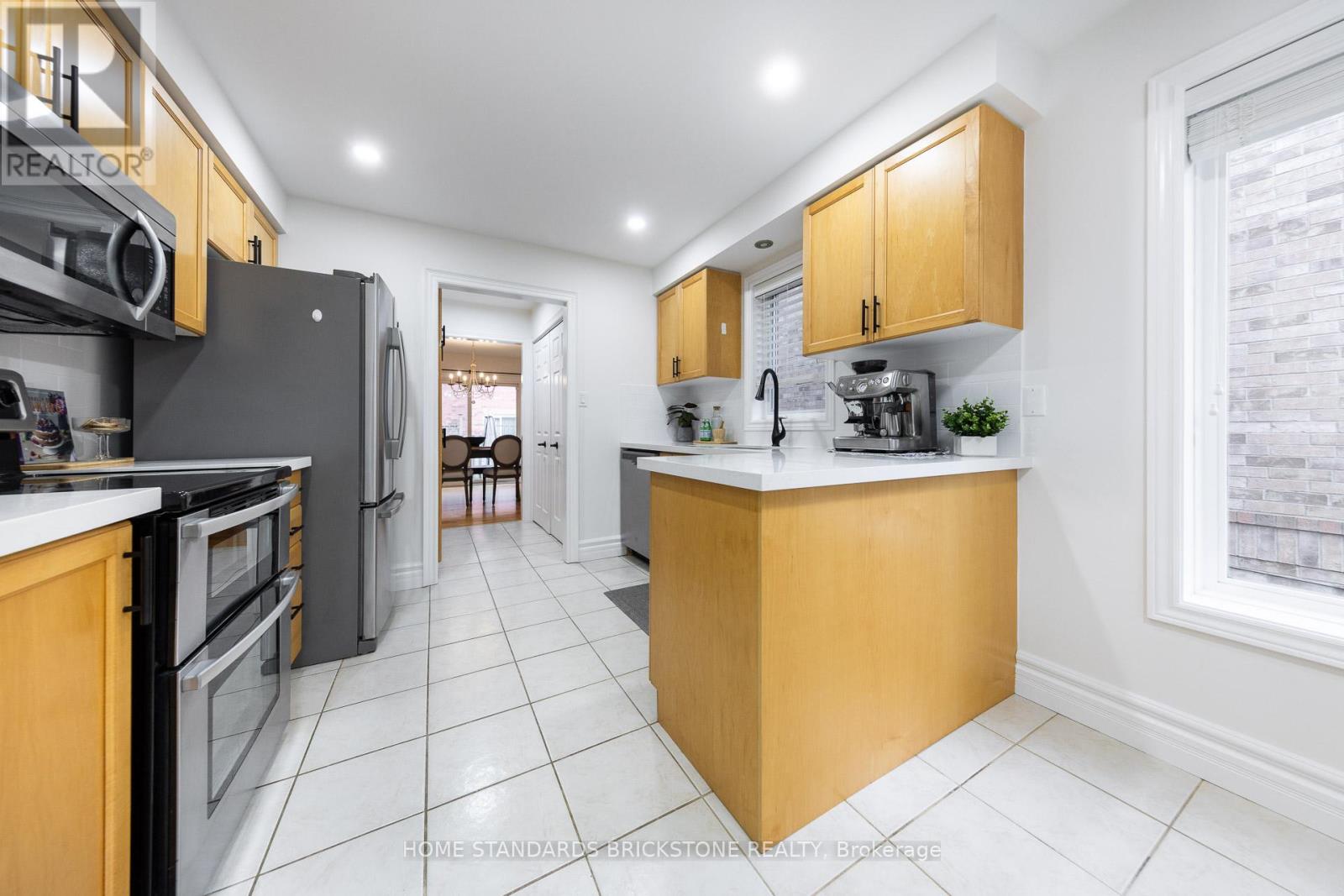 53 Ostick Street, Aurora, Ontario  L4G 7K4 - Photo 9 - N12580948