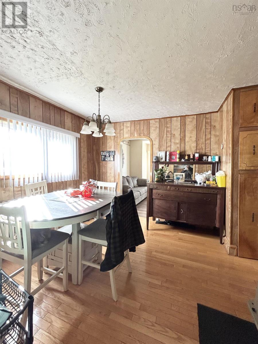 92 Victoria Street, Springhill, Nova Scotia  B0M 1X0 - Photo 12 - 202527286