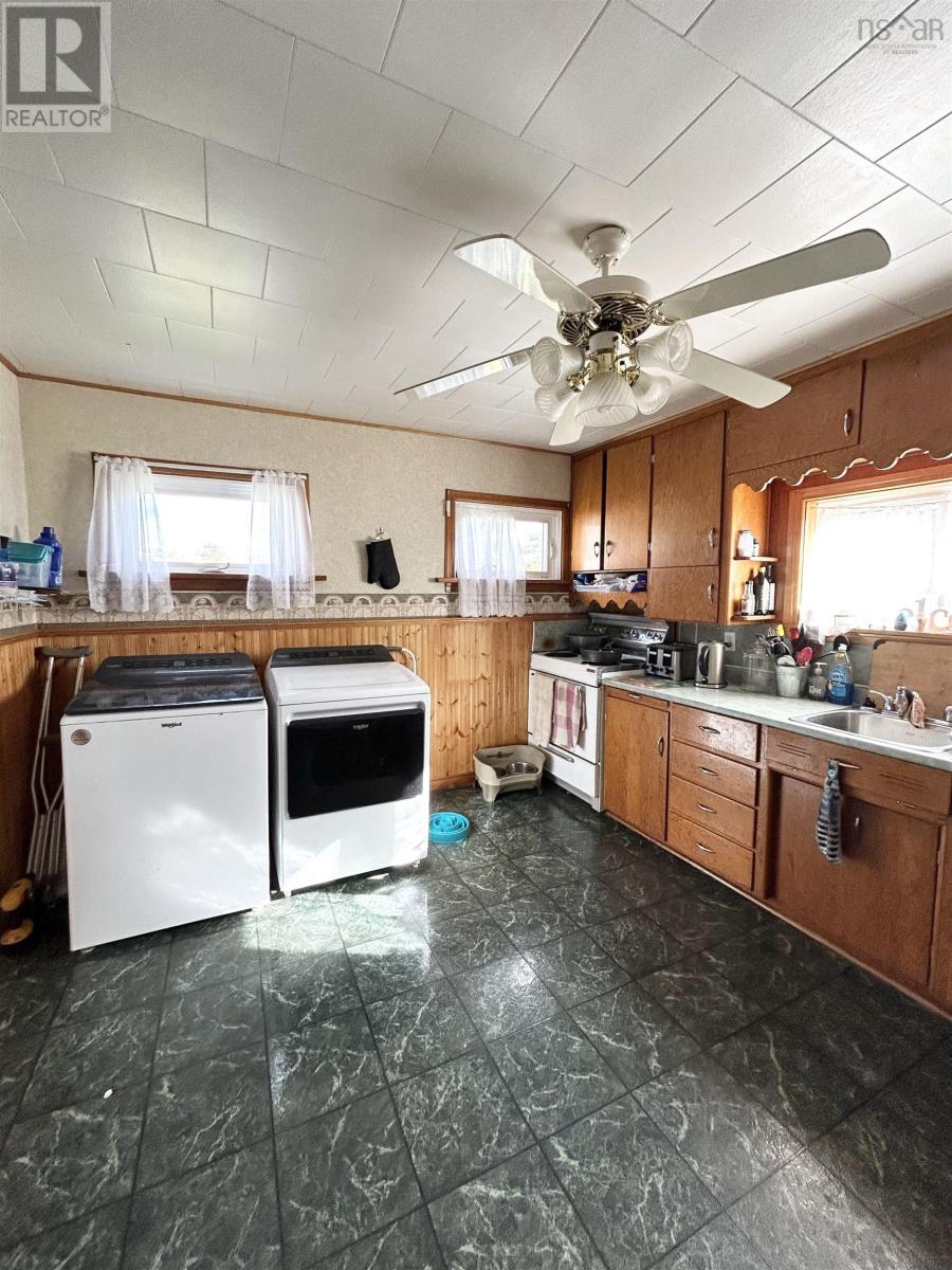 92 Victoria Street, Springhill, Nova Scotia  B0M 1X0 - Photo 10 - 202527286