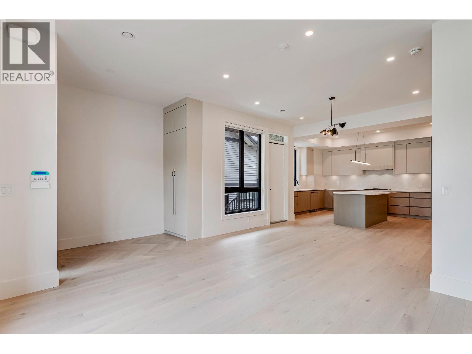 102 1038 Delestre Avenue, Coquitlam, British Columbia  V3K 2H2 - Photo 3 - R3070367