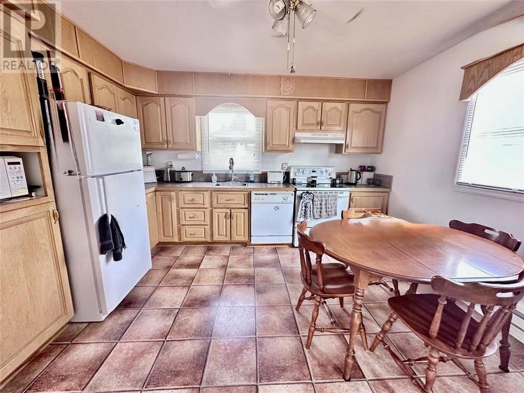 26 Carson Street, Wabush, Newfoundland & Labrador  A0R 1B0 - Photo 2 - 1292798