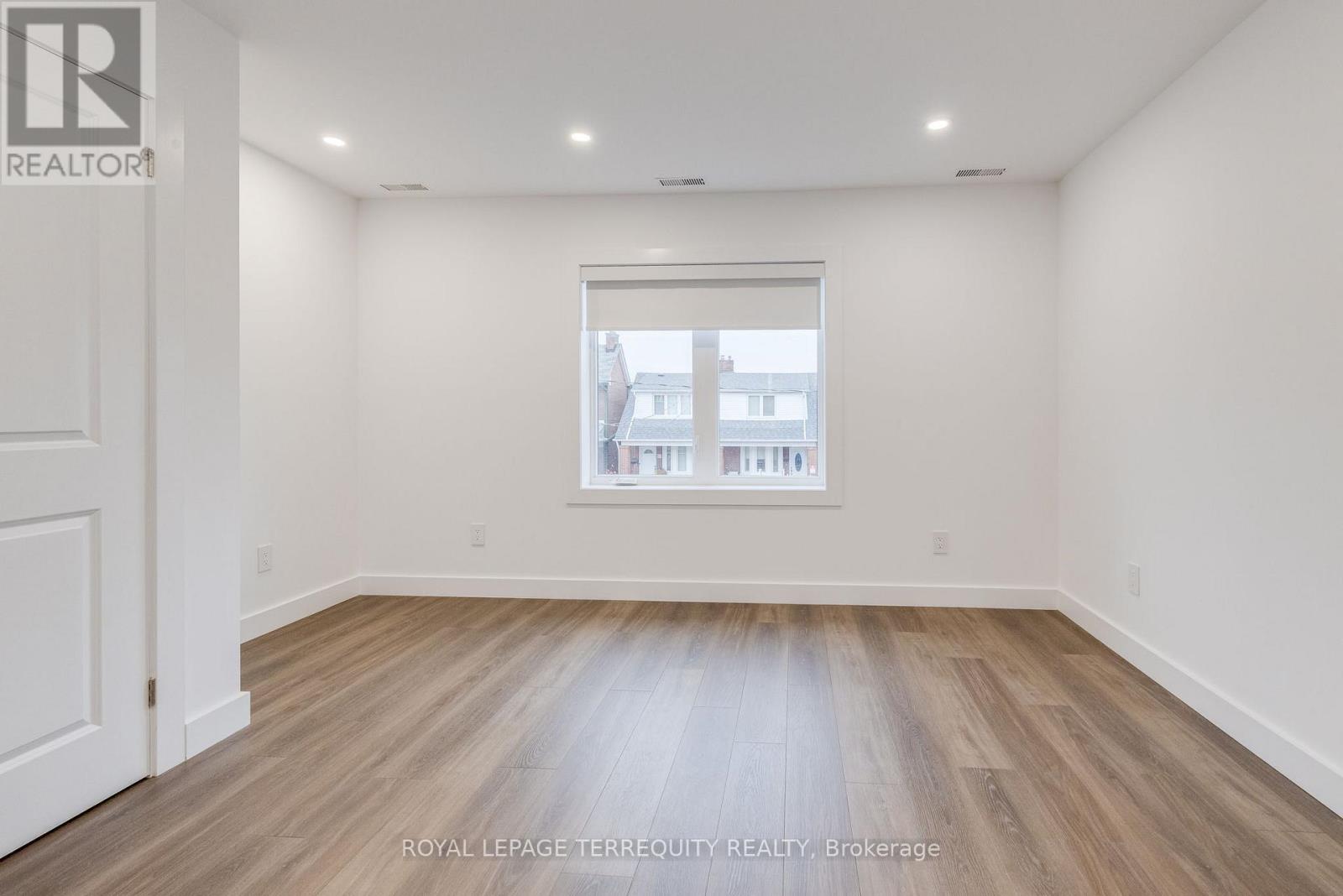 2 - 94 Earlscourt Avenue, Toronto, Ontario  M6E 4A9 - Photo 7 - W12580934