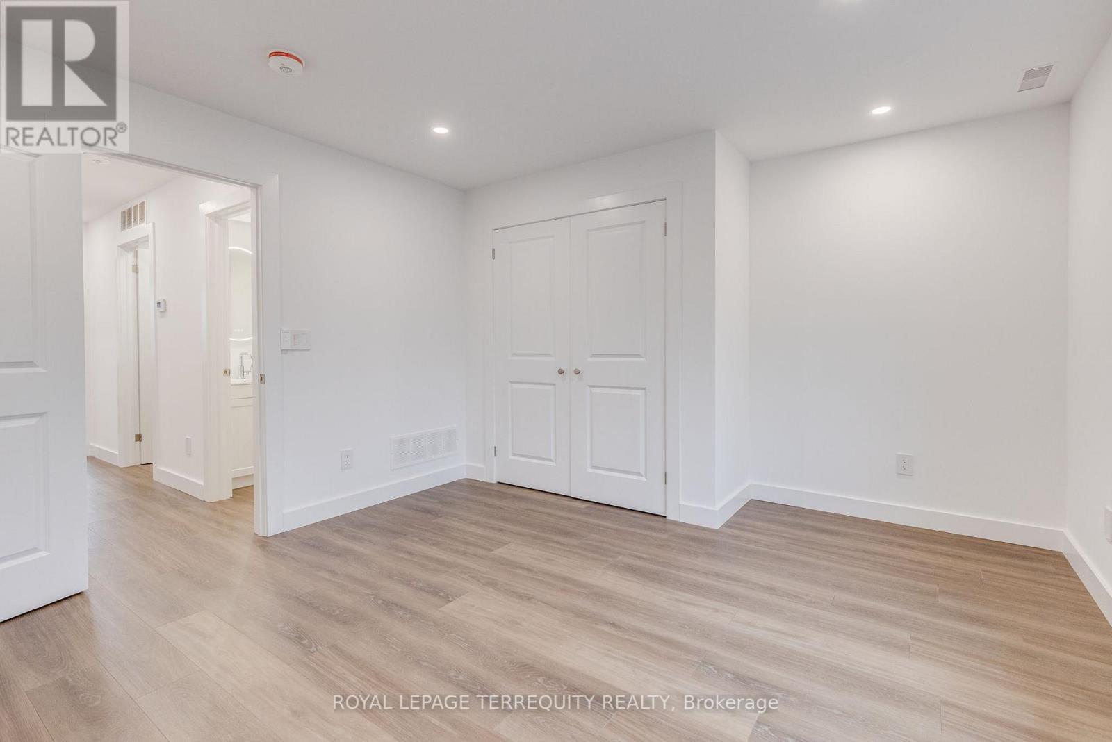 2 - 94 Earlscourt Avenue, Toronto, Ontario  M6E 4A9 - Photo 8 - W12580934