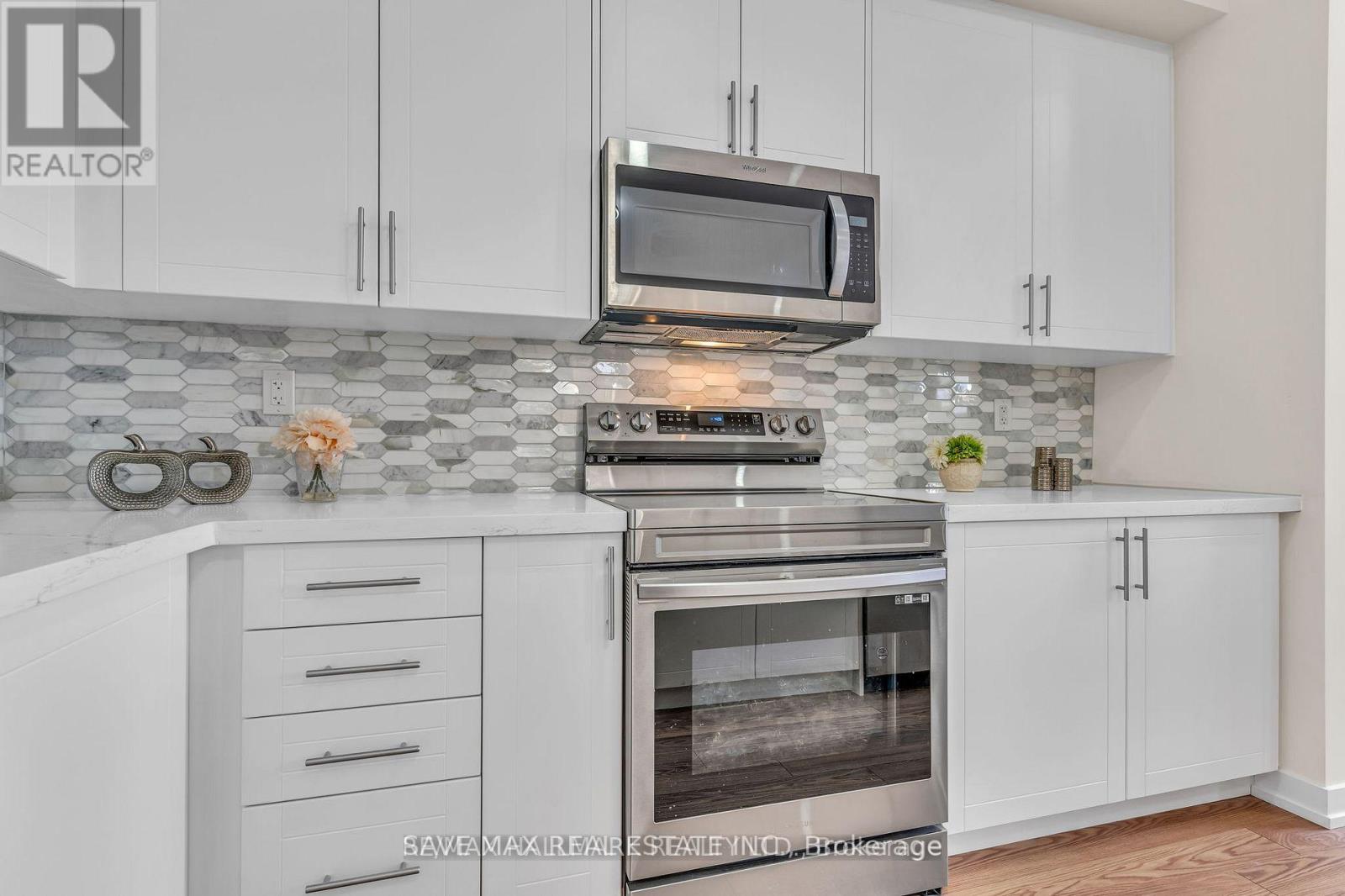 26 Dandara Gate, Vaughan, Ontario  L4L 1V8 - Photo 14 - N12578606