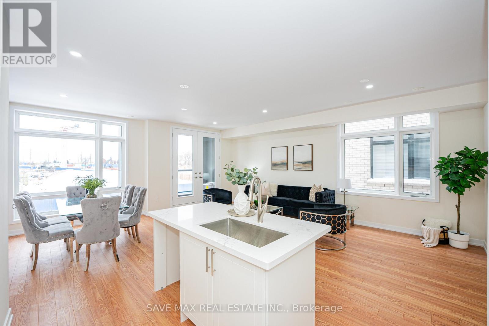 26 Dandara Gate, Vaughan, Ontario  L4L 1V8 - Photo 10 - N12578606