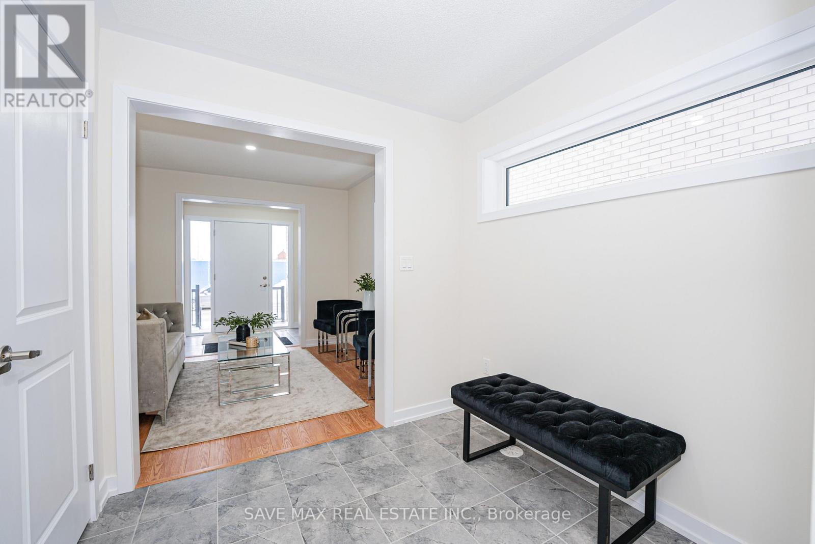 26 Dandara Gate, Vaughan, Ontario  L4L 1V8 - Photo 8 - N12578606