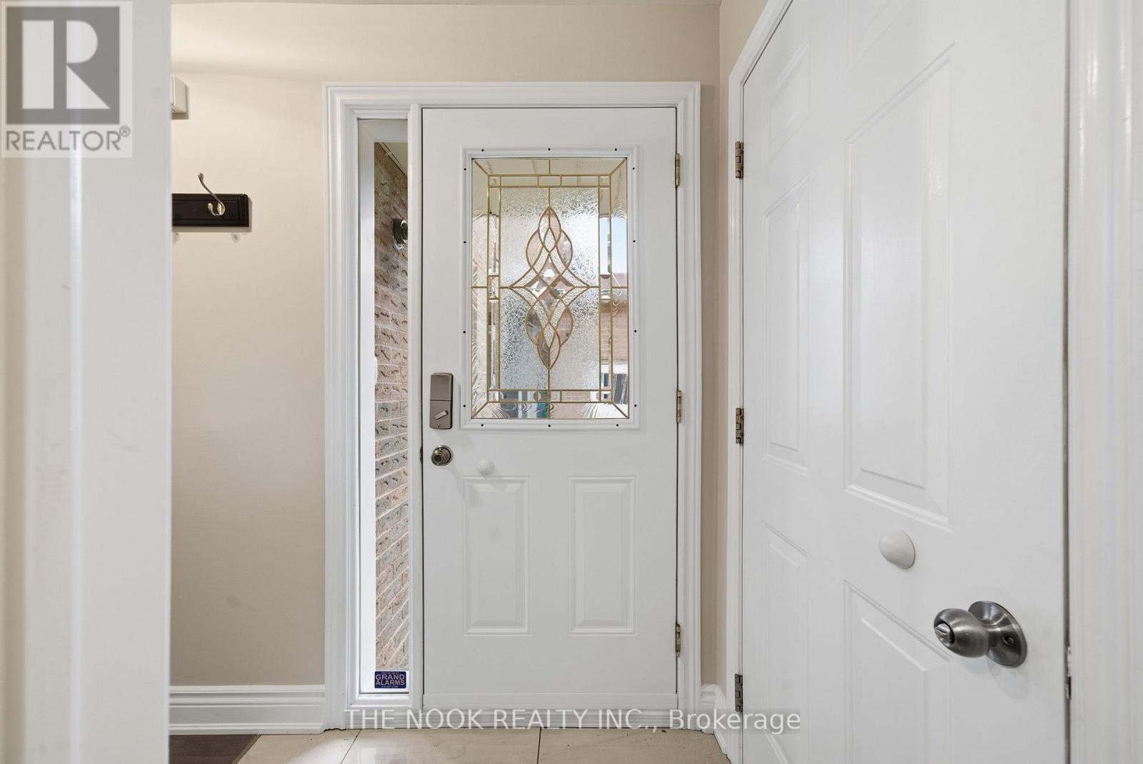 11 Fothergill Court, Whitby, Ontario  L1P 1K8 - Photo 7 - E12580964