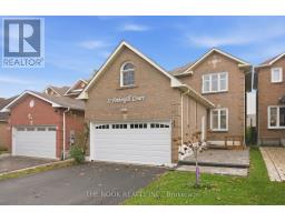 11 FOTHERGILL COURT, Whitby, Ontario