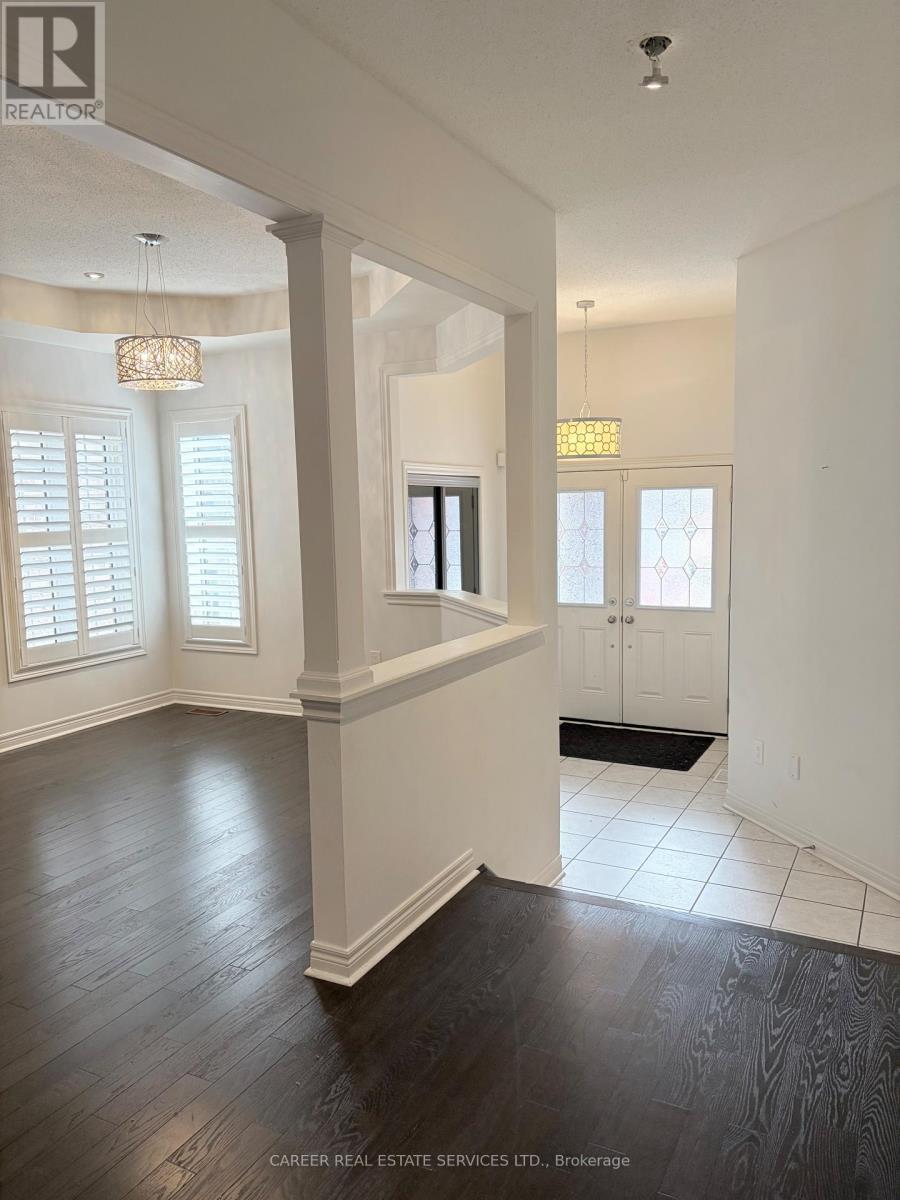 18 Crellin Street, Ajax, Ontario  L1Z 0P4 - Photo 4 - E12581002