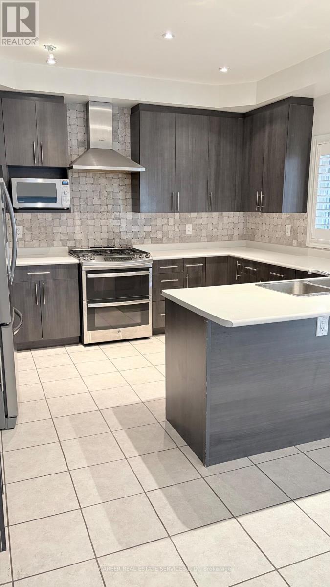 18 Crellin Street, Ajax, Ontario  L1Z 0P4 - Photo 7 - E12581002