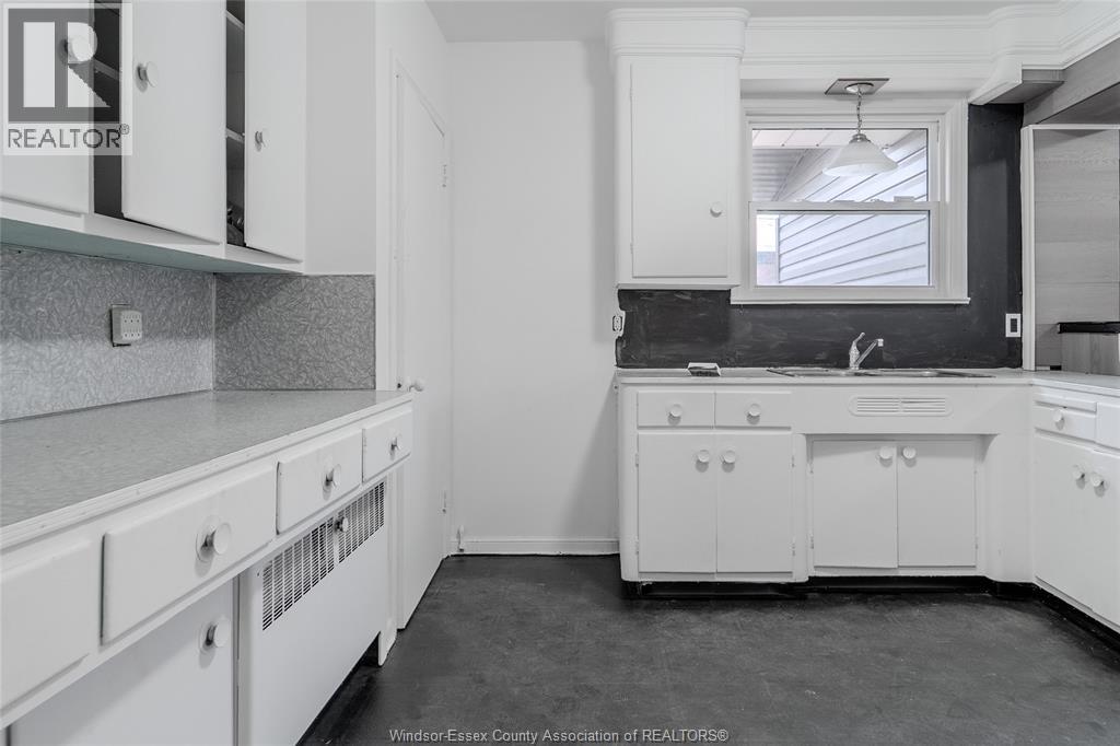 3310 Rankin, Windsor, Ontario N9E 3C1 - Photo 12 - 25030671