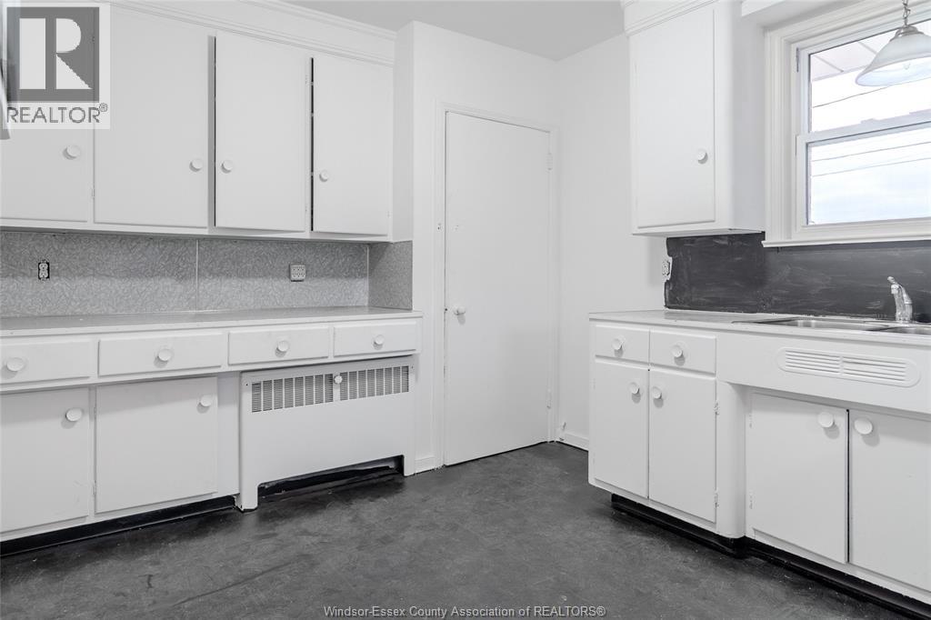 3310 Rankin, Windsor, Ontario N9E 3C1 - Photo 14 - 25030671