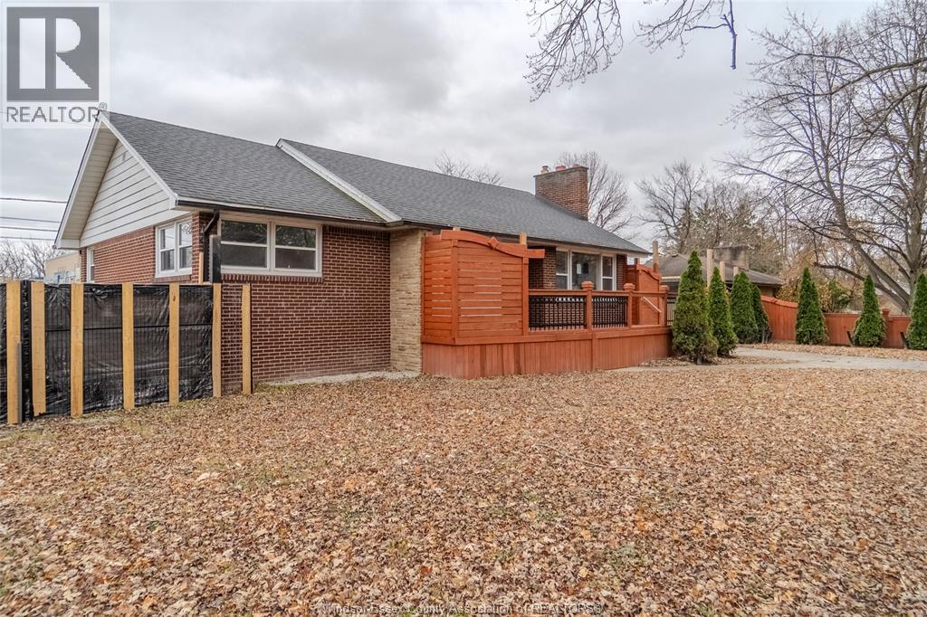 3310 Rankin, Windsor, Ontario N9E 3C1 - Photo 4 - 25030671
