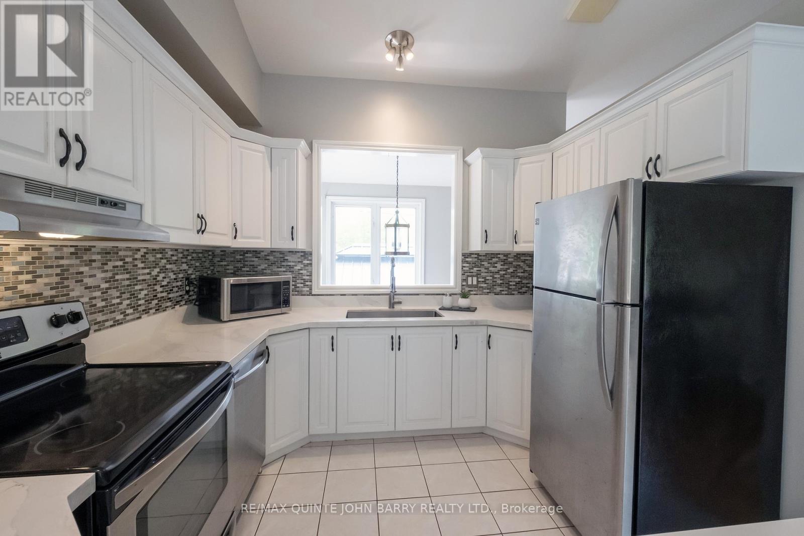 524 Christiani Road, Quinte West, Ontario  K8V 5P4 - Photo 11 - X12580988