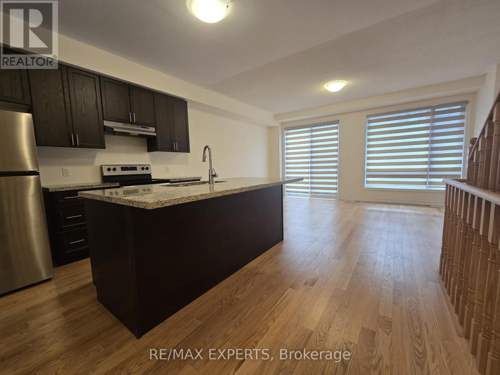 36 Lake Trail Way, Whitby, Ontario  L1M 0E5 - Photo 8 - E12578092