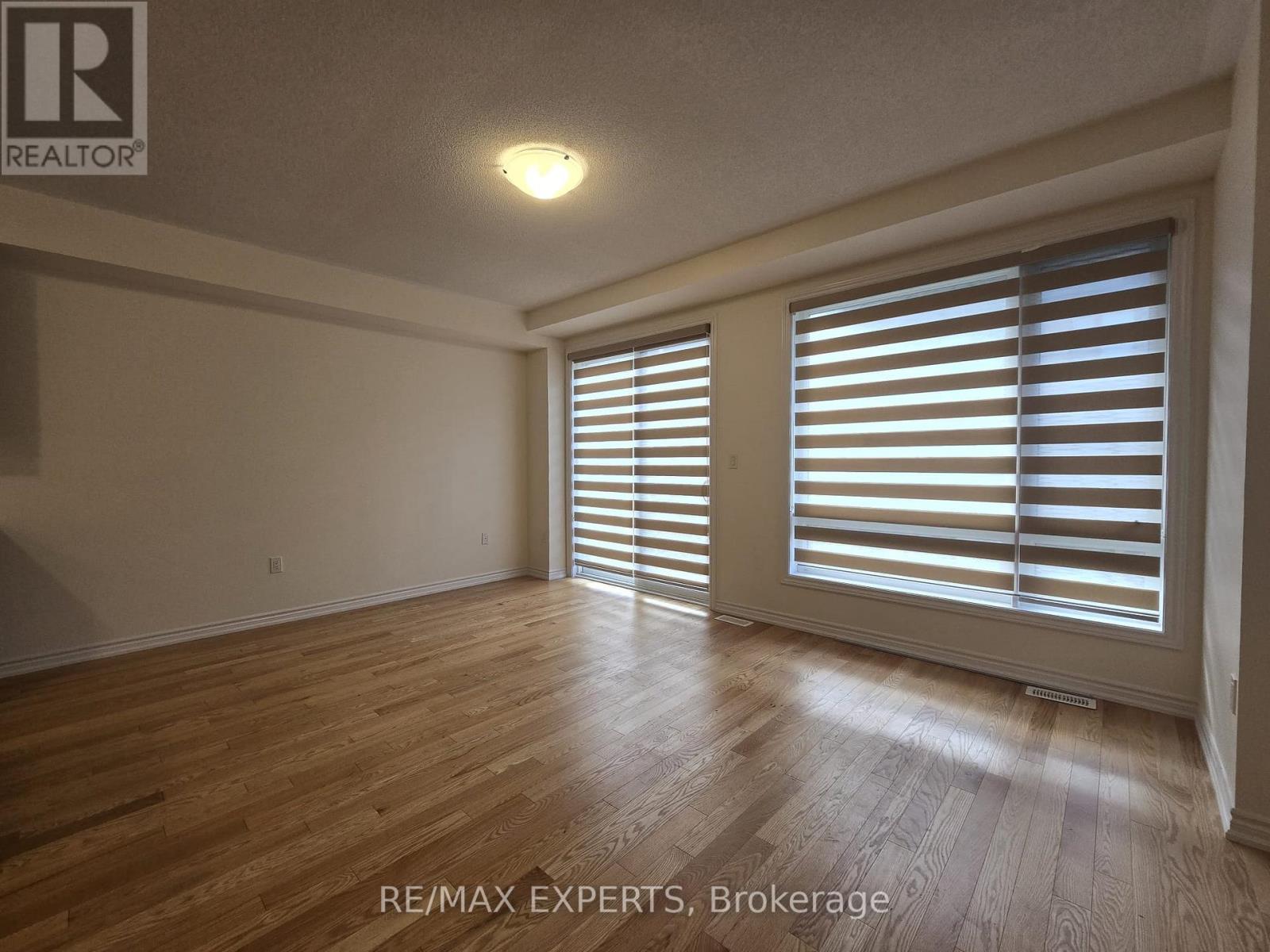 36 Lake Trail Way, Whitby, Ontario  L1M 0E5 - Photo 4 - E12578092