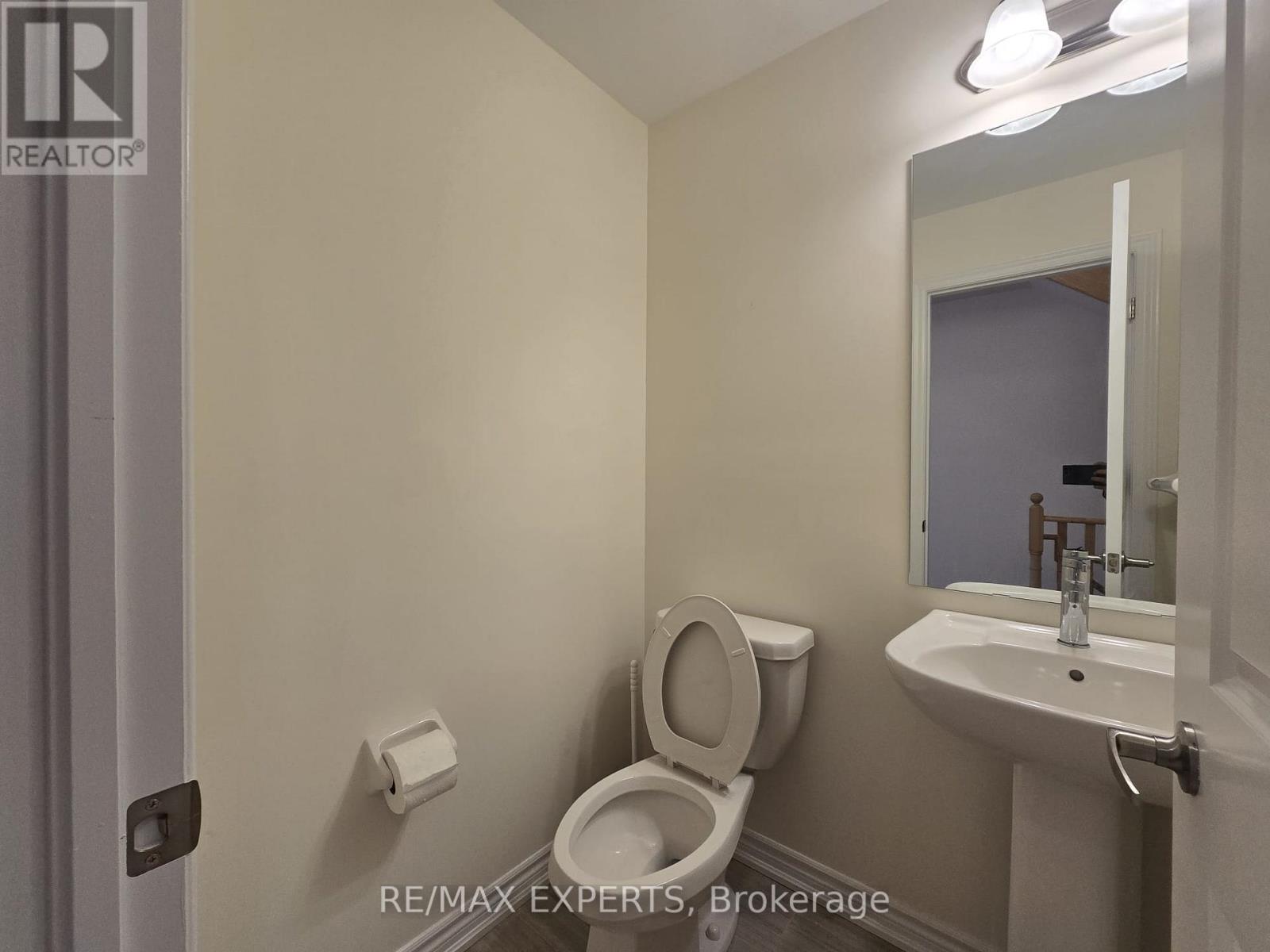 36 Lake Trail Way, Whitby, Ontario  L1M 0E5 - Photo 9 - E12578092