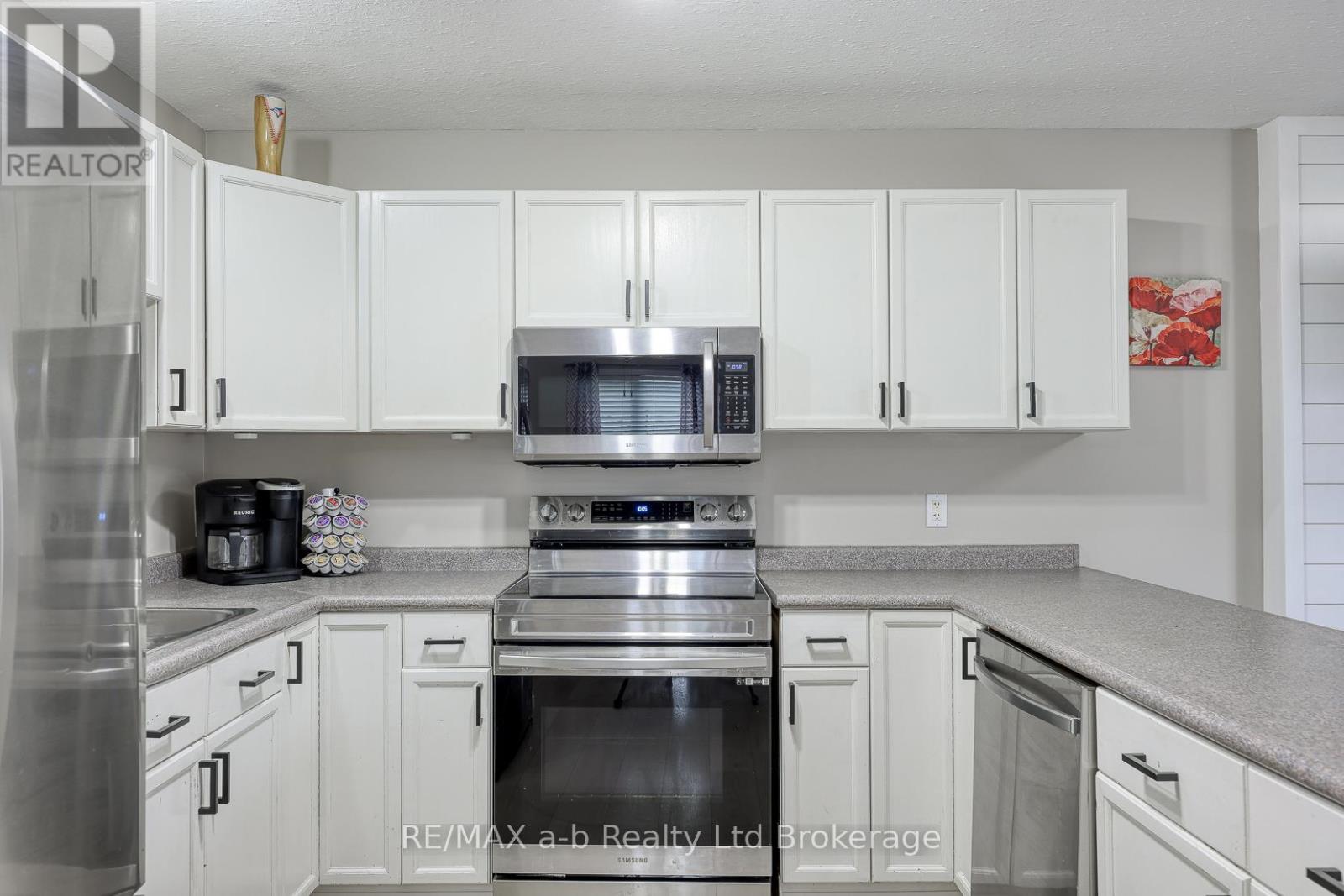 16 Hillside Road, Ingersoll, Ontario  N5C 4B5 - Photo 14 - X12581000