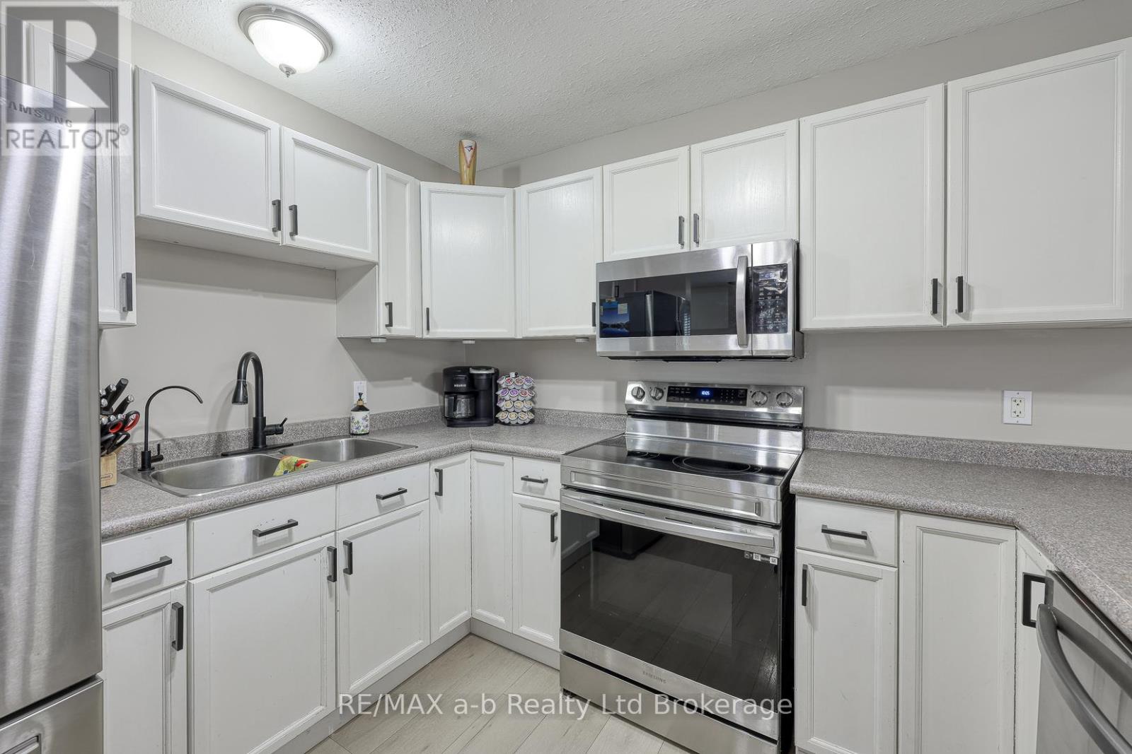 16 Hillside Road, Ingersoll, Ontario  N5C 4B5 - Photo 15 - X12581000