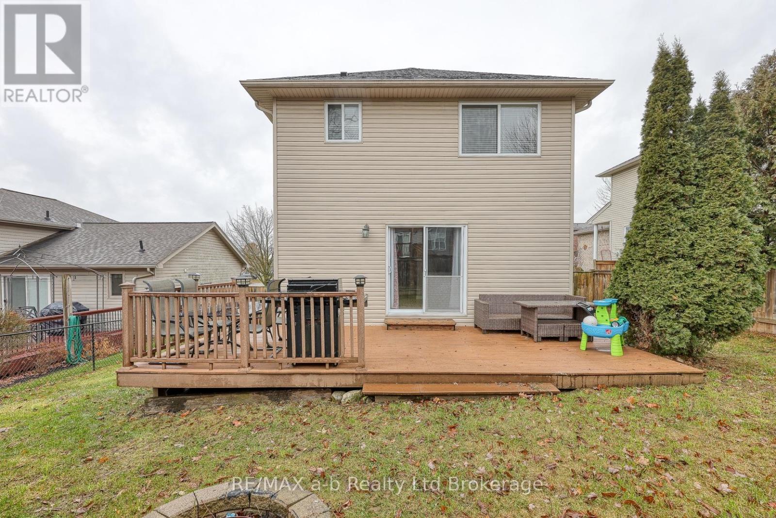 16 Hillside Road, Ingersoll, Ontario  N5C 4B5 - Photo 40 - X12581000