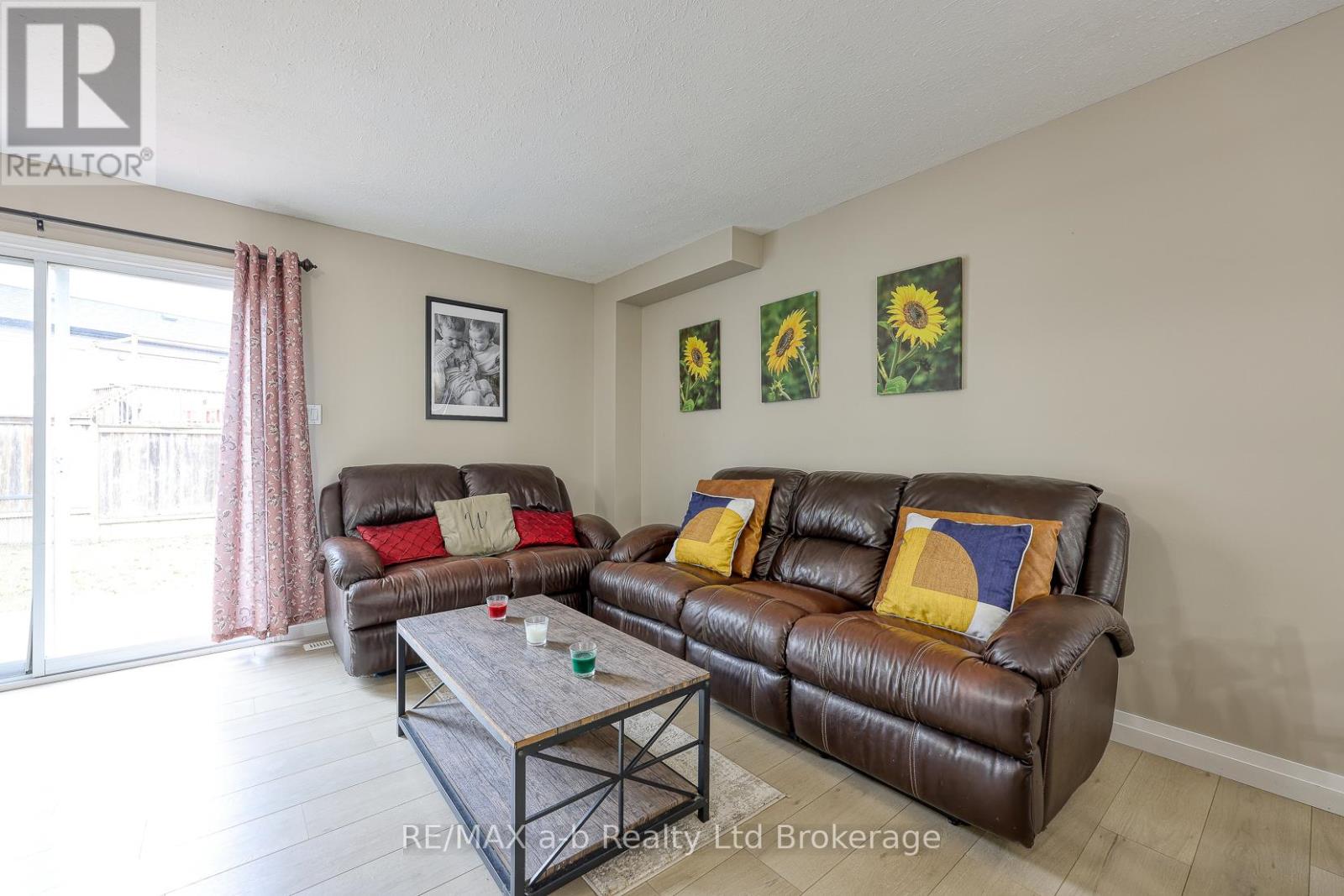 16 Hillside Road, Ingersoll, Ontario  N5C 4B5 - Photo 6 - X12581000