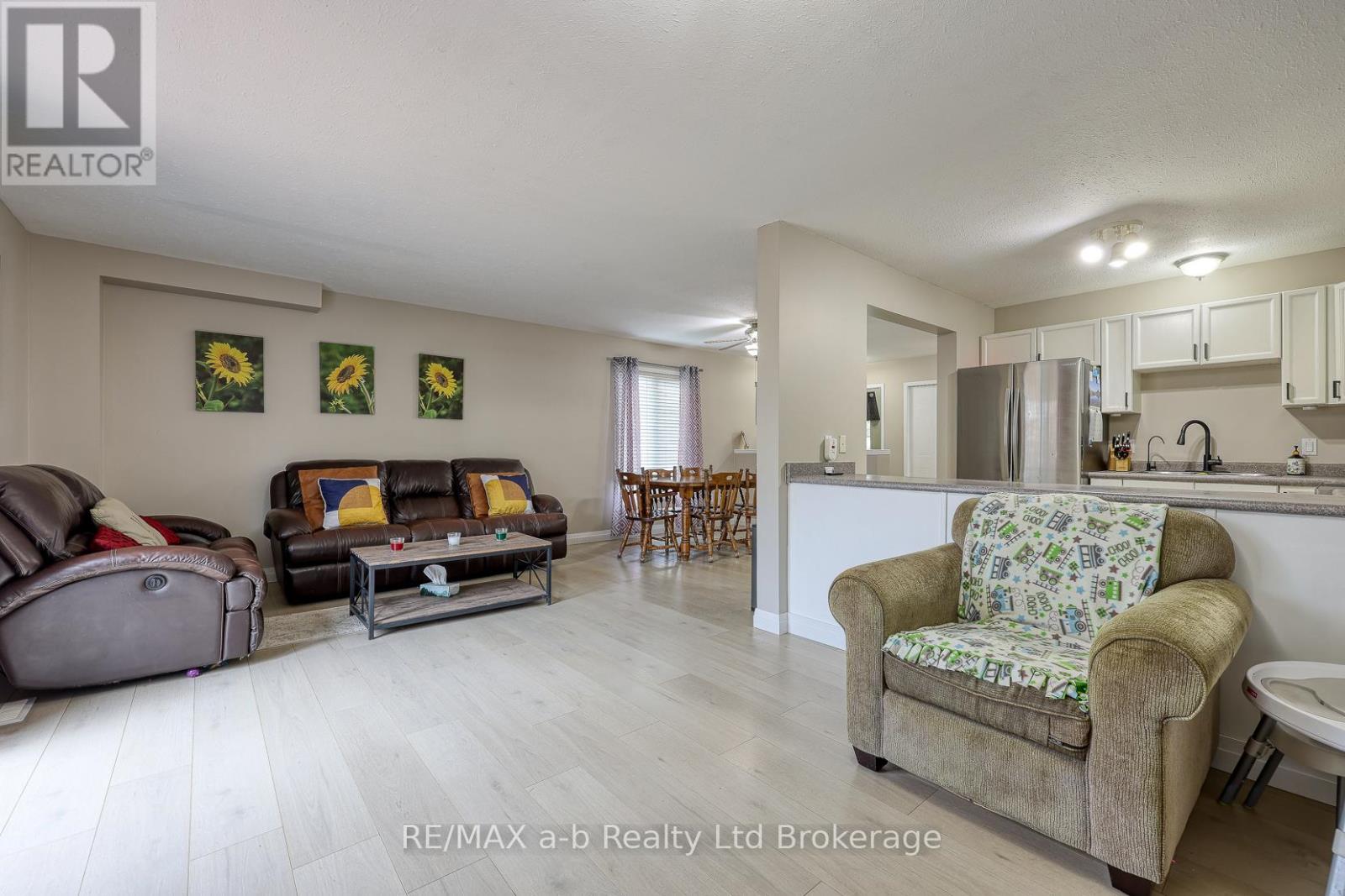 16 Hillside Road, Ingersoll, Ontario  N5C 4B5 - Photo 7 - X12581000