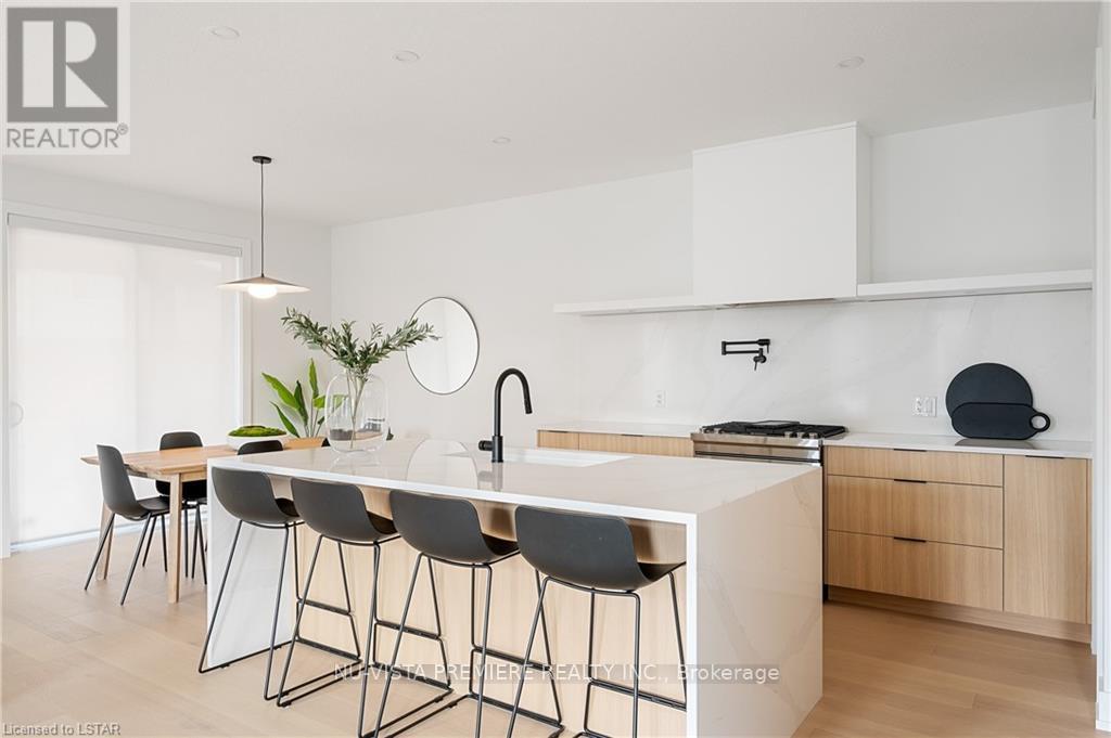 4383 Green Bend, London South, Ontario  N6P 0K9 - Photo 7 - X12018595