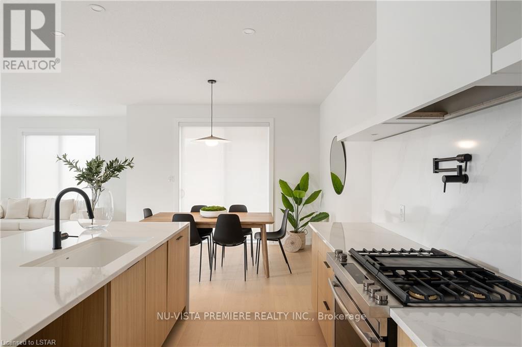 4383 Green Bend, London South, Ontario  N6P 0K9 - Photo 9 - X12018595