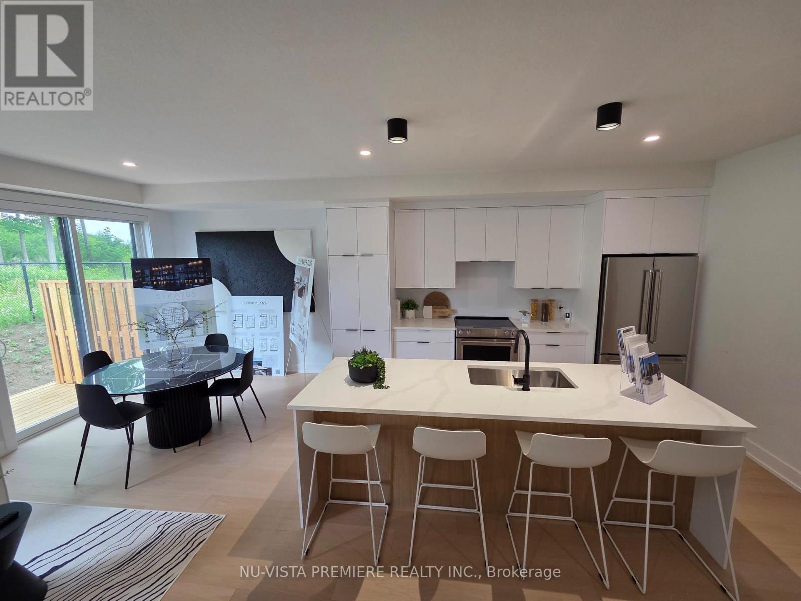 70 - 1175 Riverbend Road, London South, Ontario  N6K 0L2 - Photo 11 - X12339848