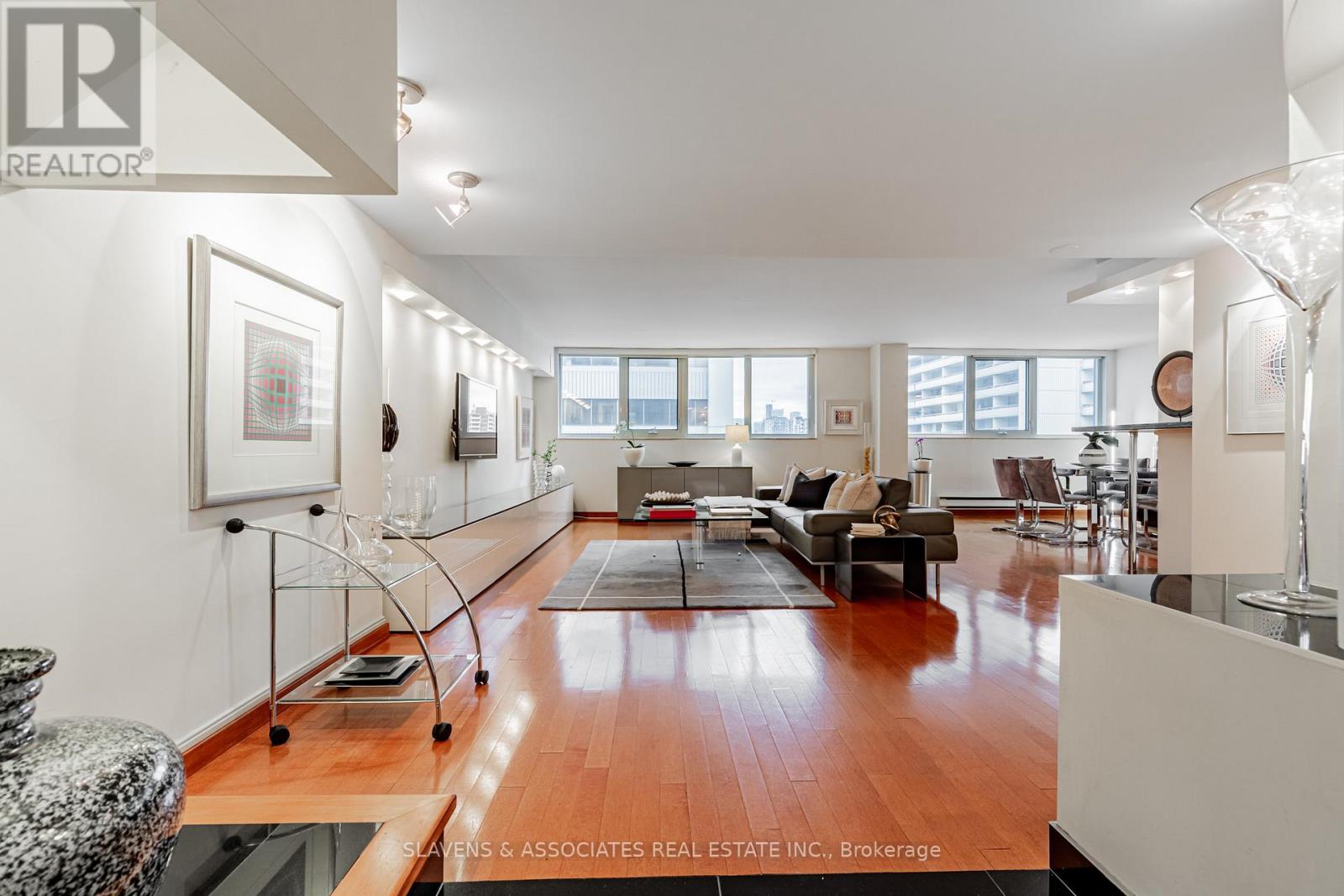 1213 - 360 Bloor Street E, Toronto, Ontario M4W 3M3 - Photo 2 - C12581006