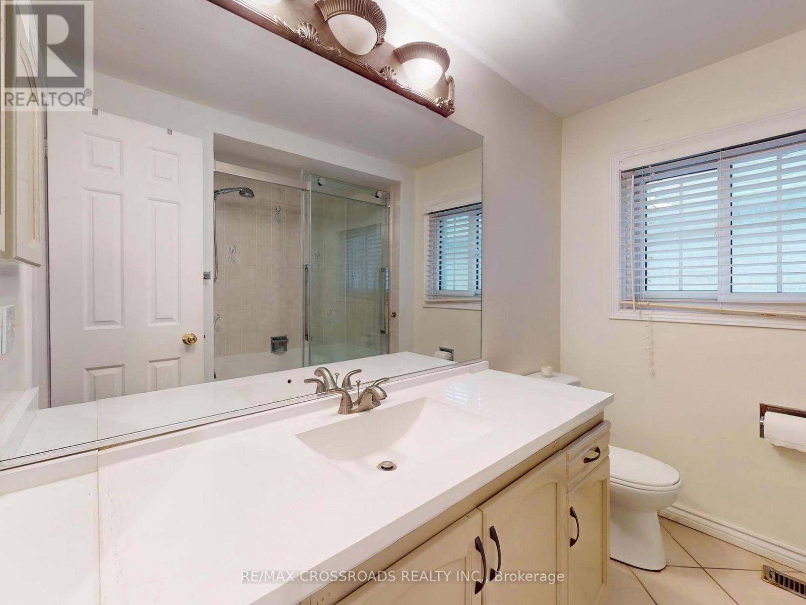 500 Lightfoot Place, Pickering, Ontario  L1V 5Z5 - Photo 24 - E12580976