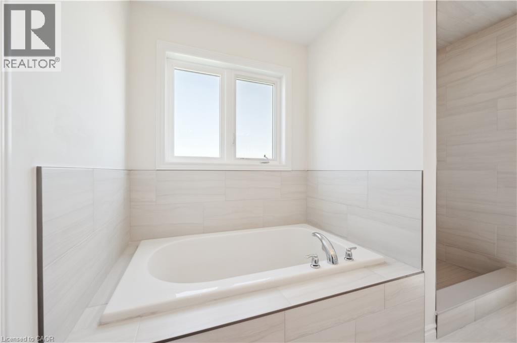 33 Henry Maracle Street, Ayr, Ontario  N0B 1E0 - Photo 9 - 40767915