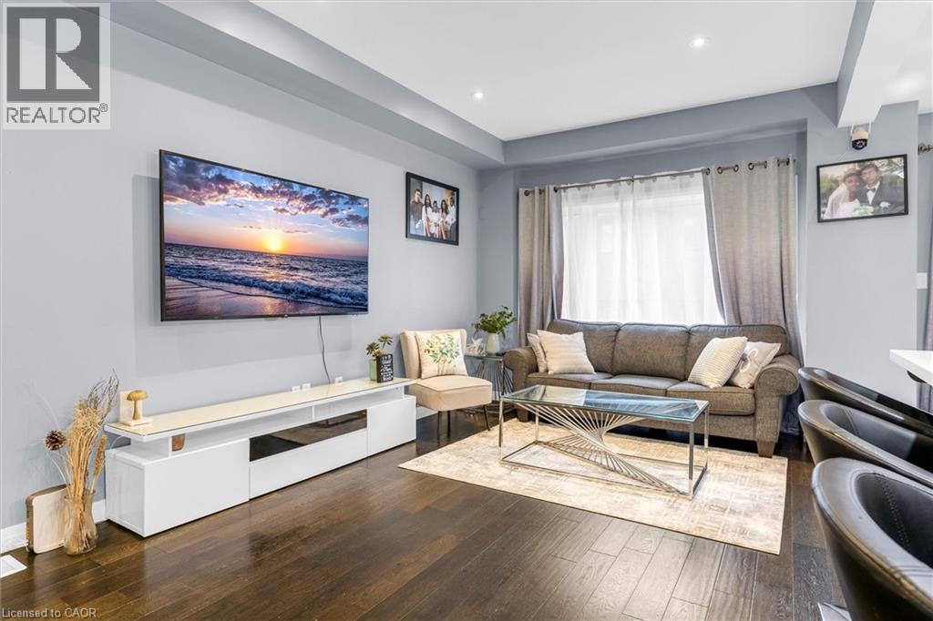 55 Greenwich Avenue, Stoney Creek, Ontario  L8J 0L6 - Photo 4 - 40790888