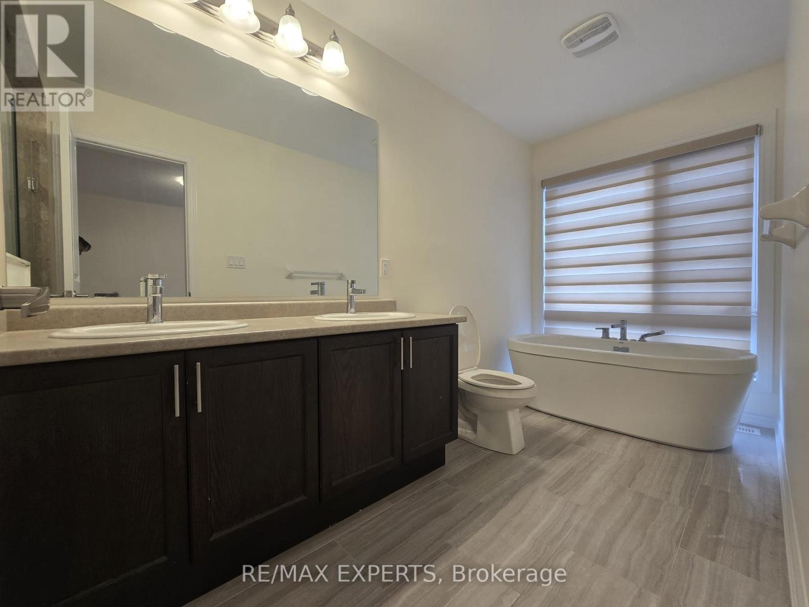 36 Lake Trail Way, Whitby, Ontario  L1M 0E5 - Photo 18 - E12578092