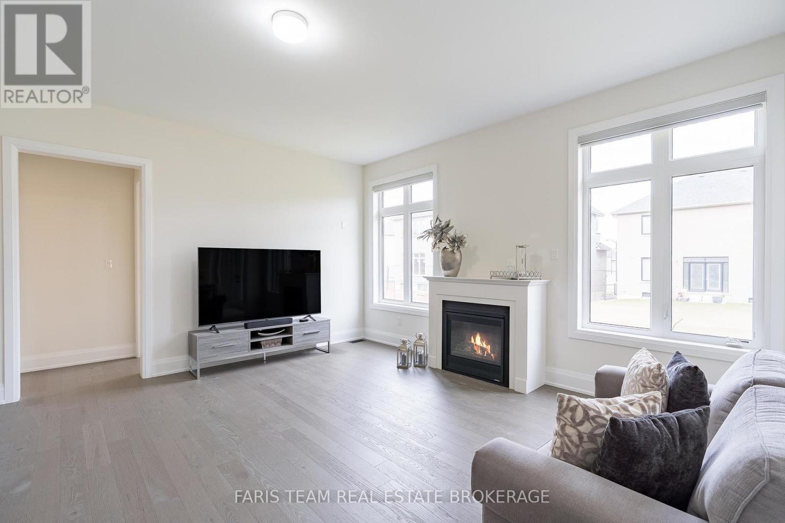 24 Magnolia Avenue, Adjala-Tosorontio, Ontario  L0G 1W0 - Photo 13 - N12581012