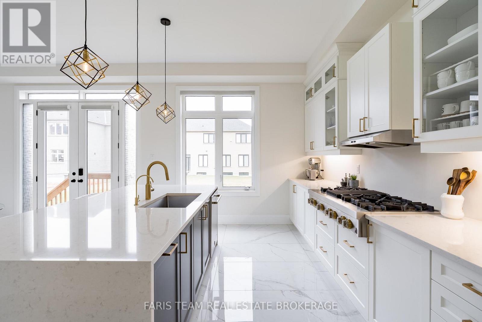 24 Magnolia Avenue, Adjala-Tosorontio, Ontario  L0G 1W0 - Photo 9 - N12581012