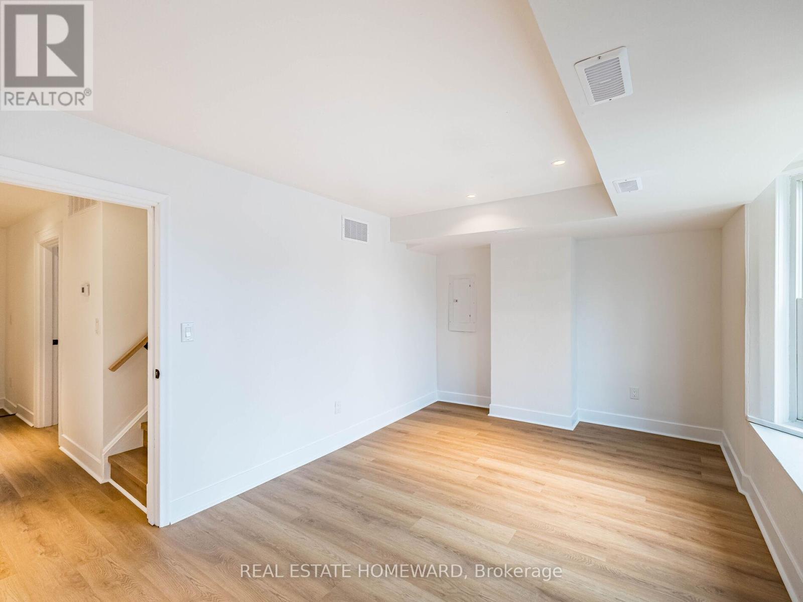 66 Melville Avenue, Toronto, Ontario  M6G 1Y2 - Photo 16 - W12581032