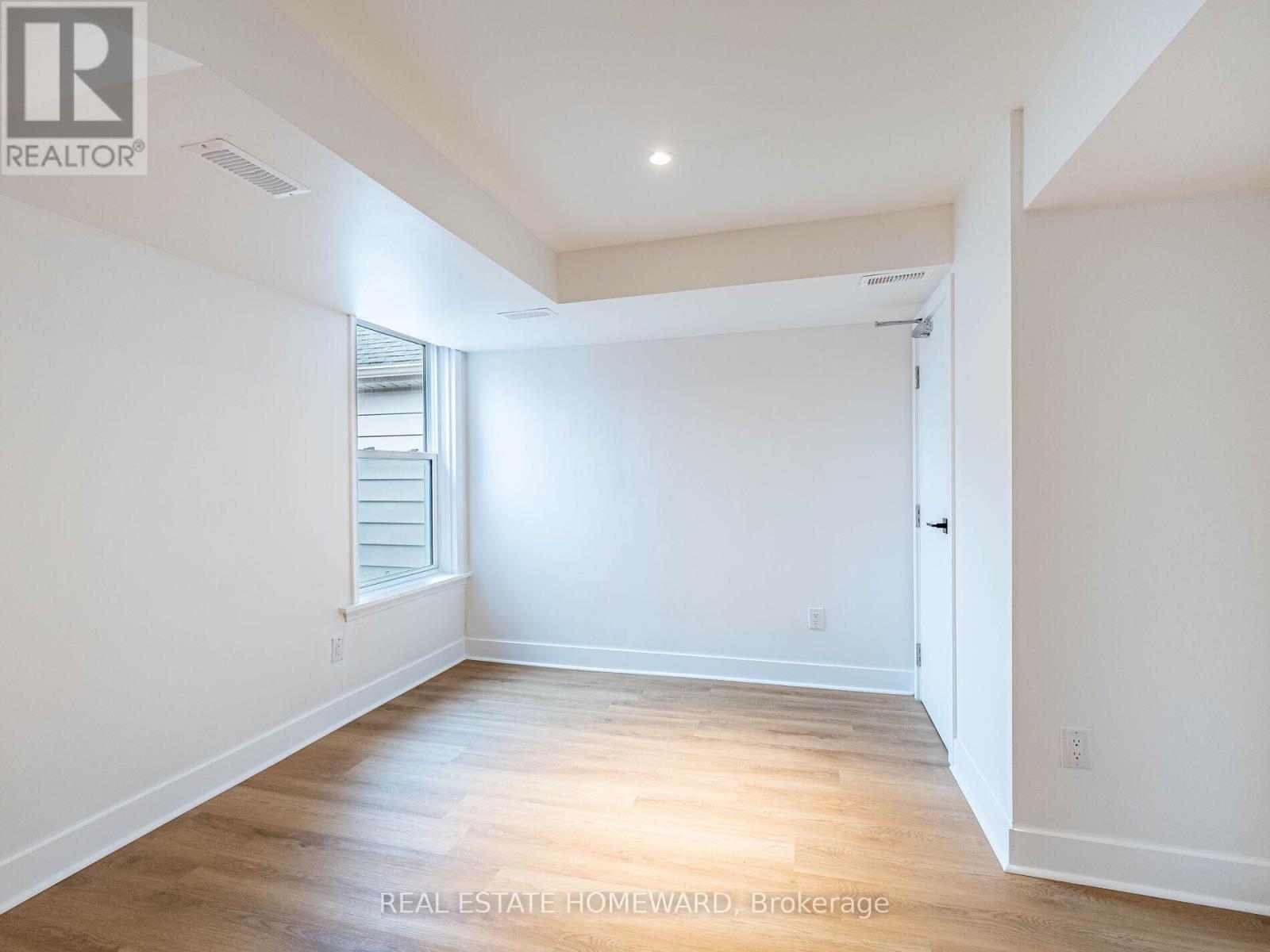 66 Melville Avenue, Toronto, Ontario  M6G 1Y2 - Photo 19 - W12581032