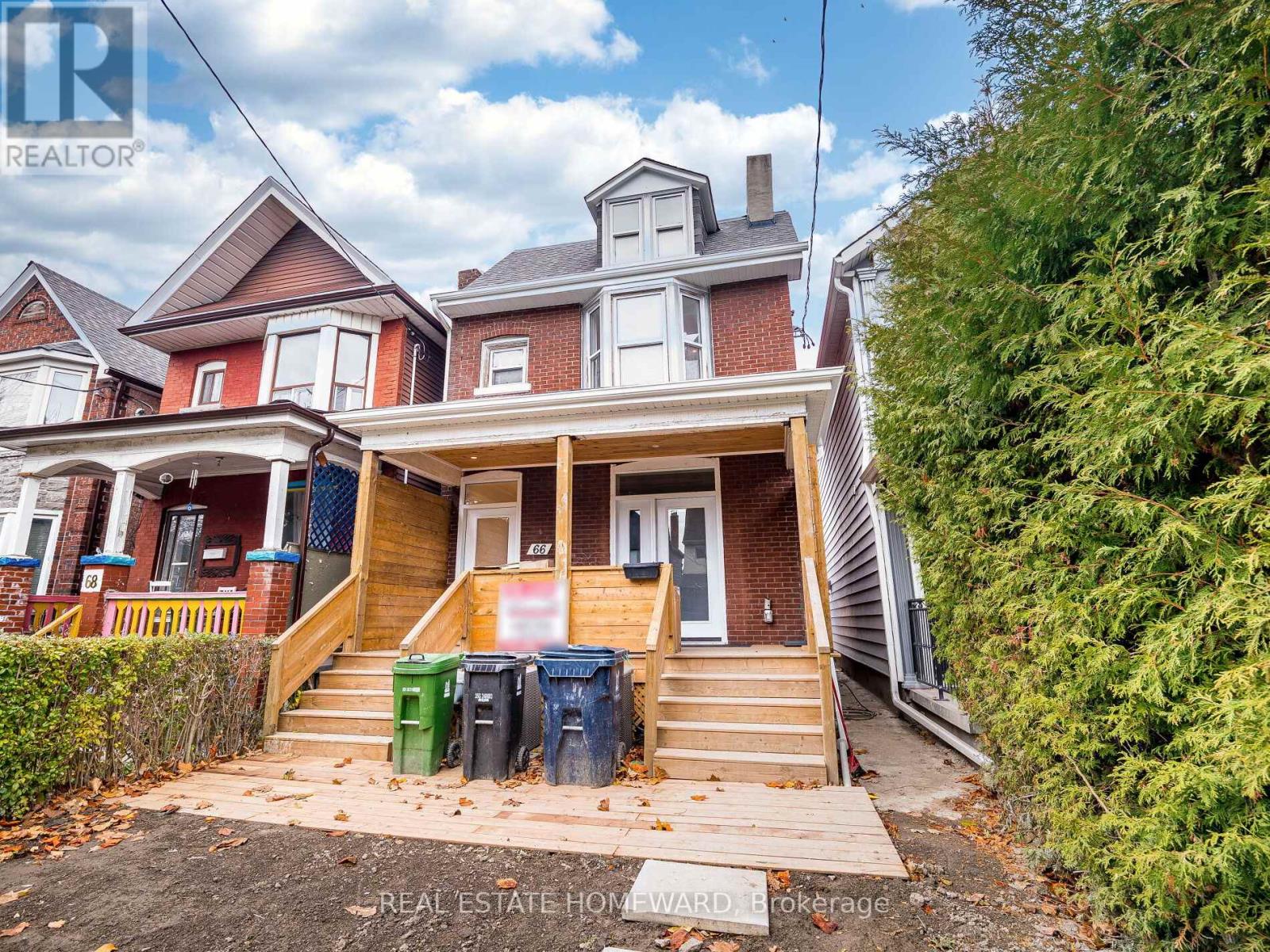 66 Melville Avenue, Toronto, Ontario  M6G 1Y2 - Photo 2 - W12581032