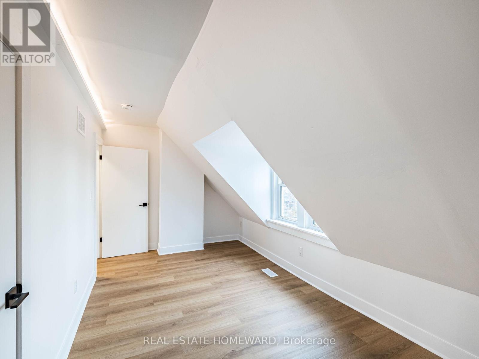 66 Melville Avenue, Toronto, Ontario  M6G 1Y2 - Photo 21 - W12581032