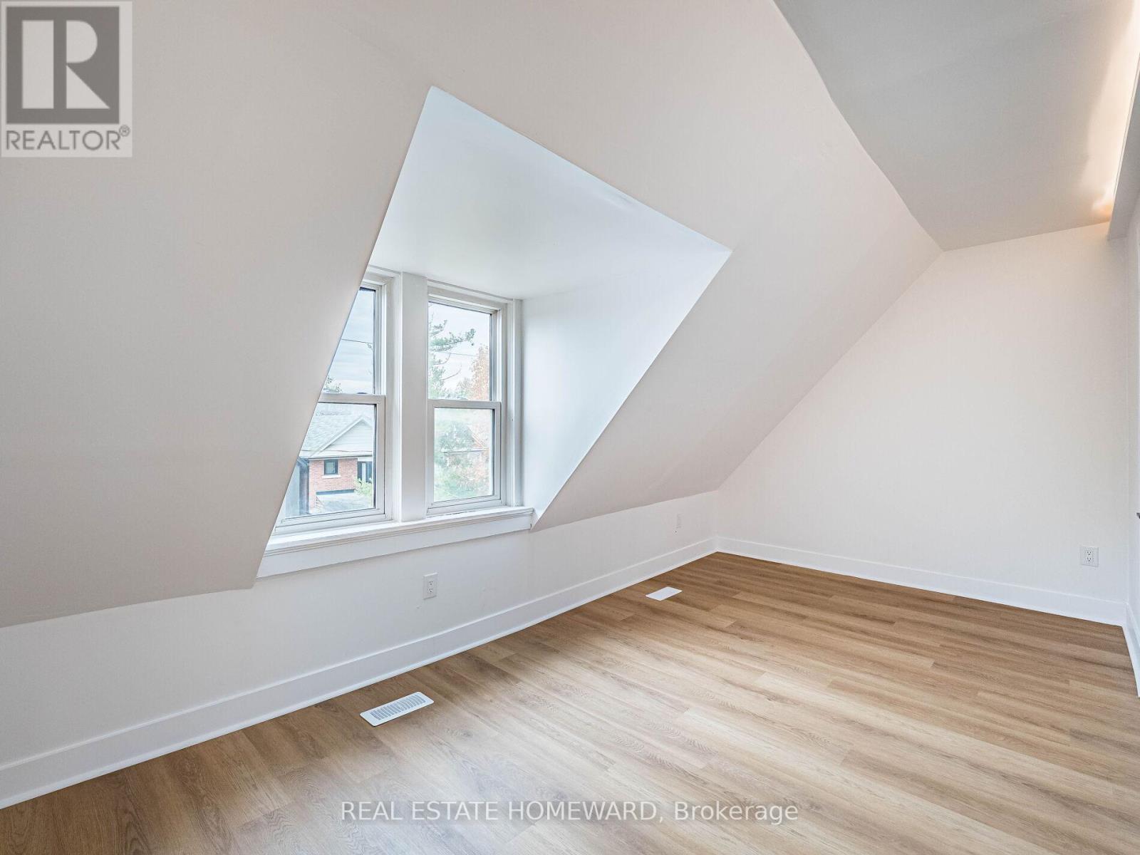 66 Melville Avenue, Toronto, Ontario  M6G 1Y2 - Photo 23 - W12581032