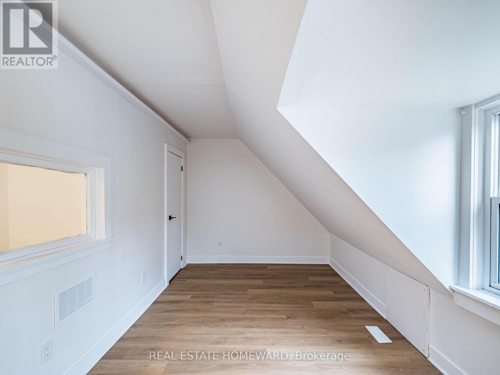 66 Melville Avenue, Toronto, Ontario  M6G 1Y2 - Photo 24 - W12581032