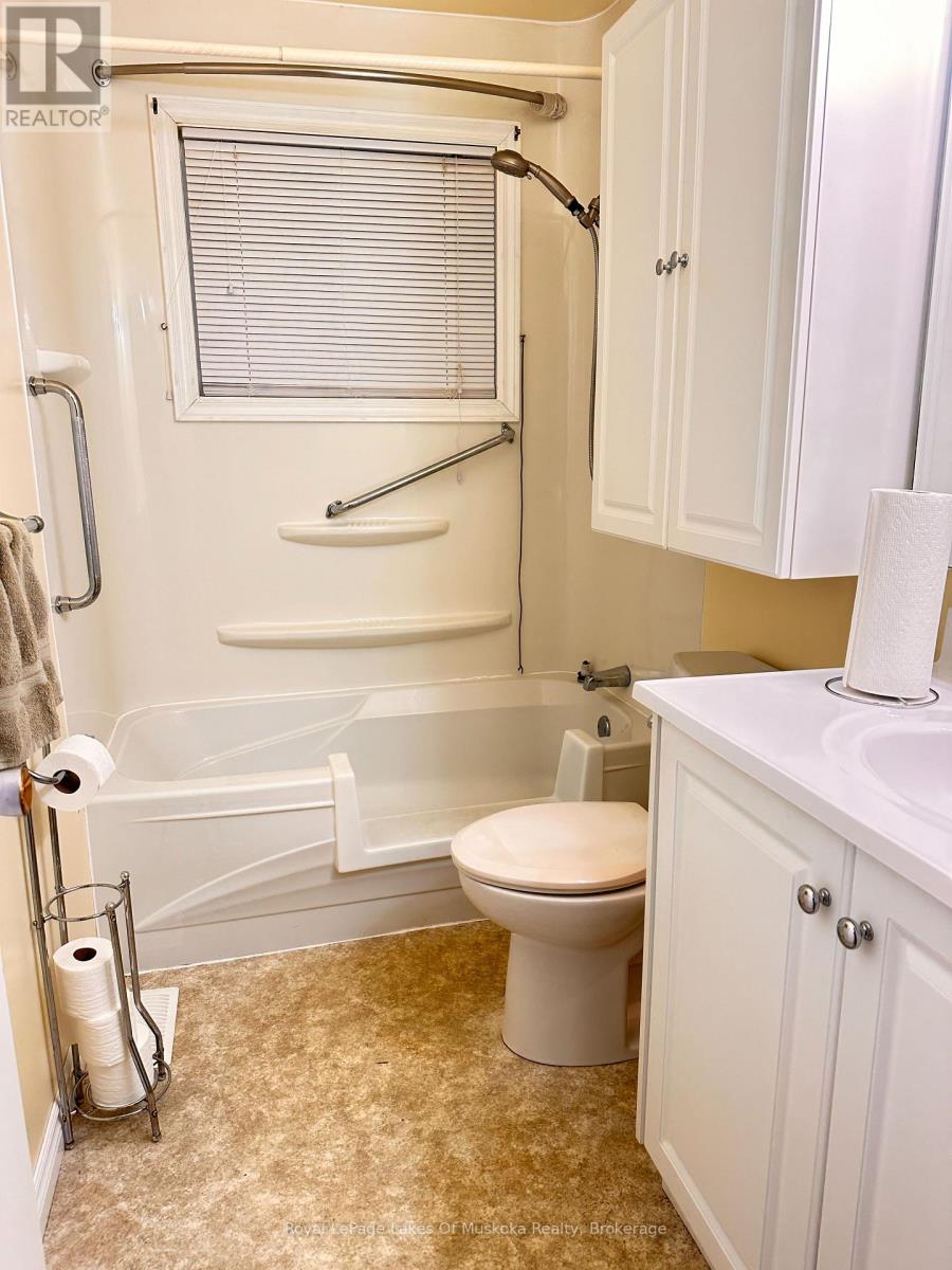 222 Queen Street, Burk's Falls, Ontario  P0A 1C0 - Photo 16 - X12581040