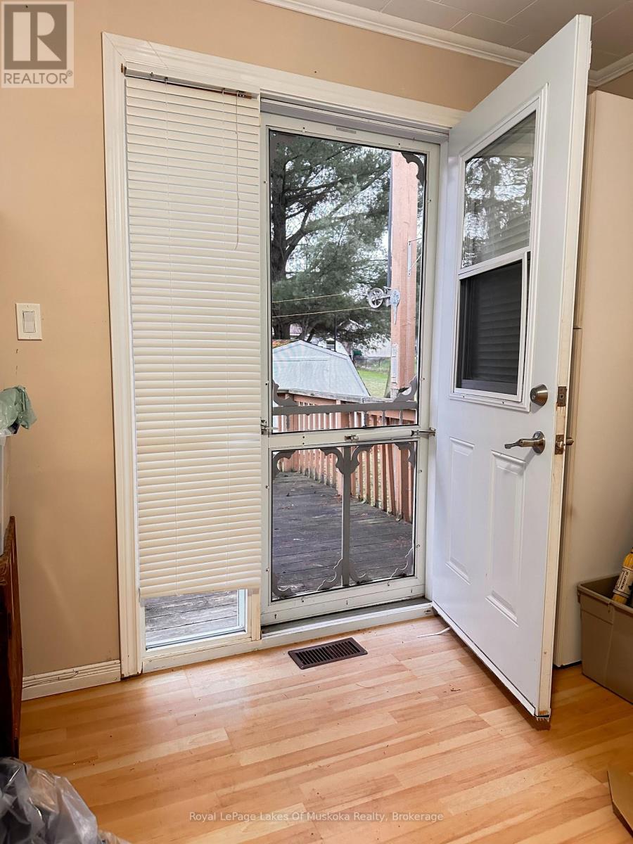 222 Queen Street, Burk's Falls, Ontario  P0A 1C0 - Photo 19 - X12581040