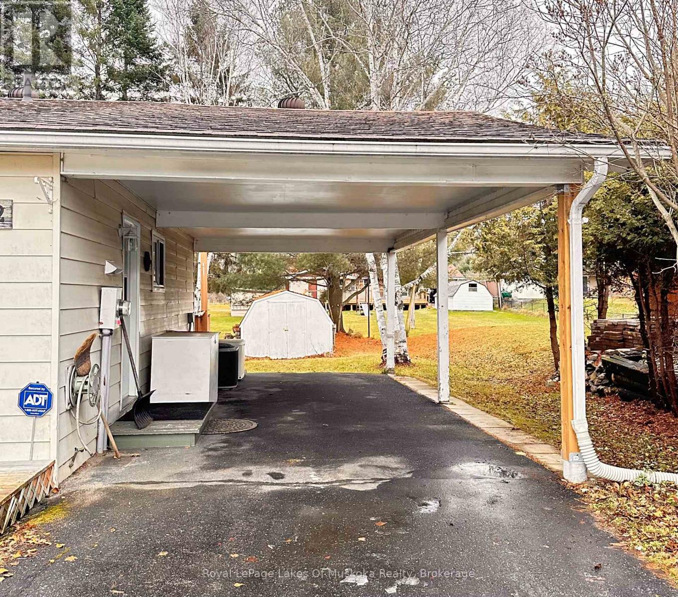 222 Queen Street, Burk's Falls, Ontario  P0A 1C0 - Photo 2 - X12581040