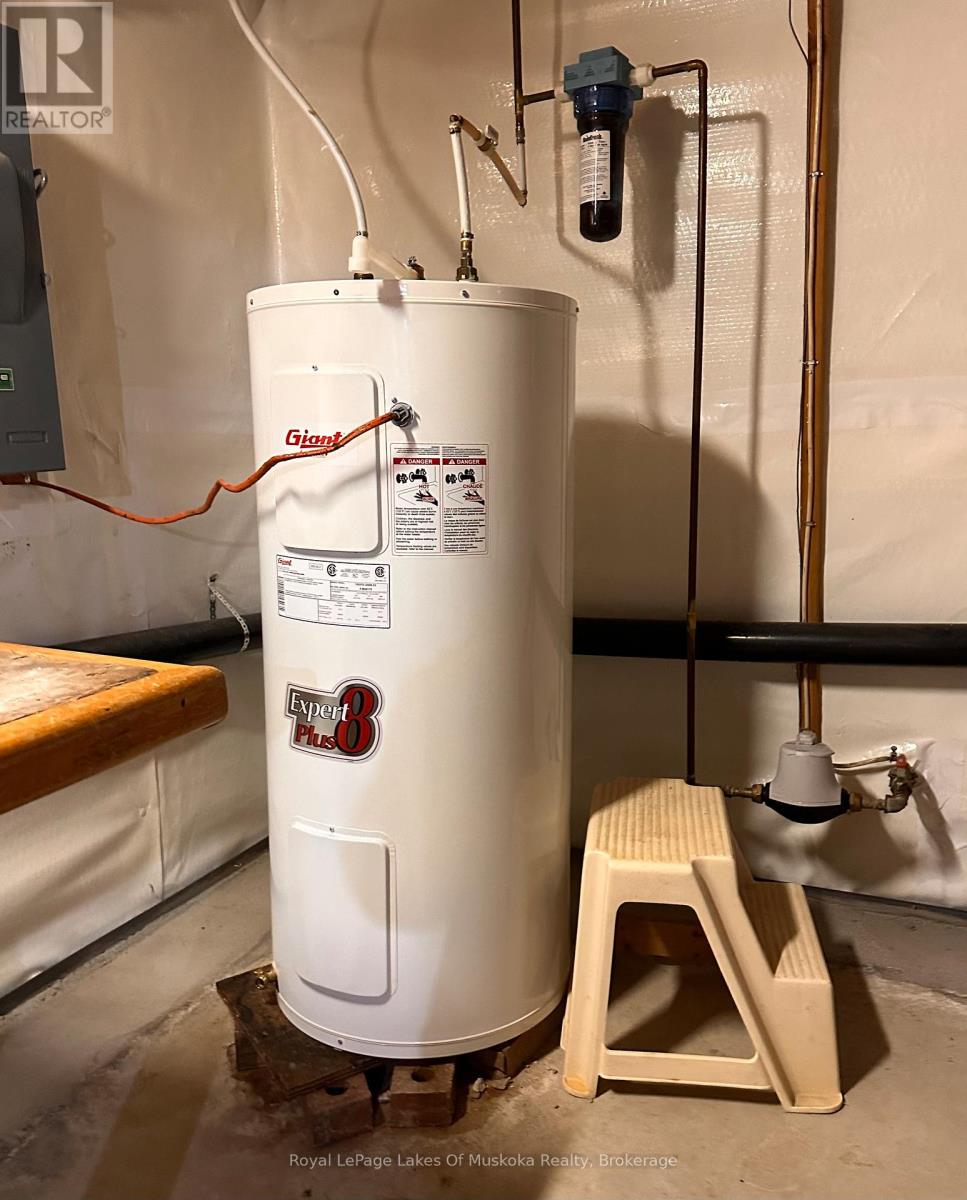 222 Queen Street, Burk's Falls, Ontario  P0A 1C0 - Photo 27 - X12581040