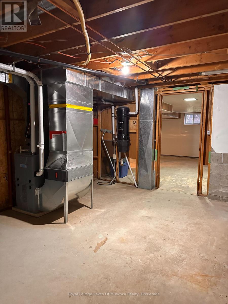 222 Queen Street, Burk's Falls, Ontario  P0A 1C0 - Photo 30 - X12581040