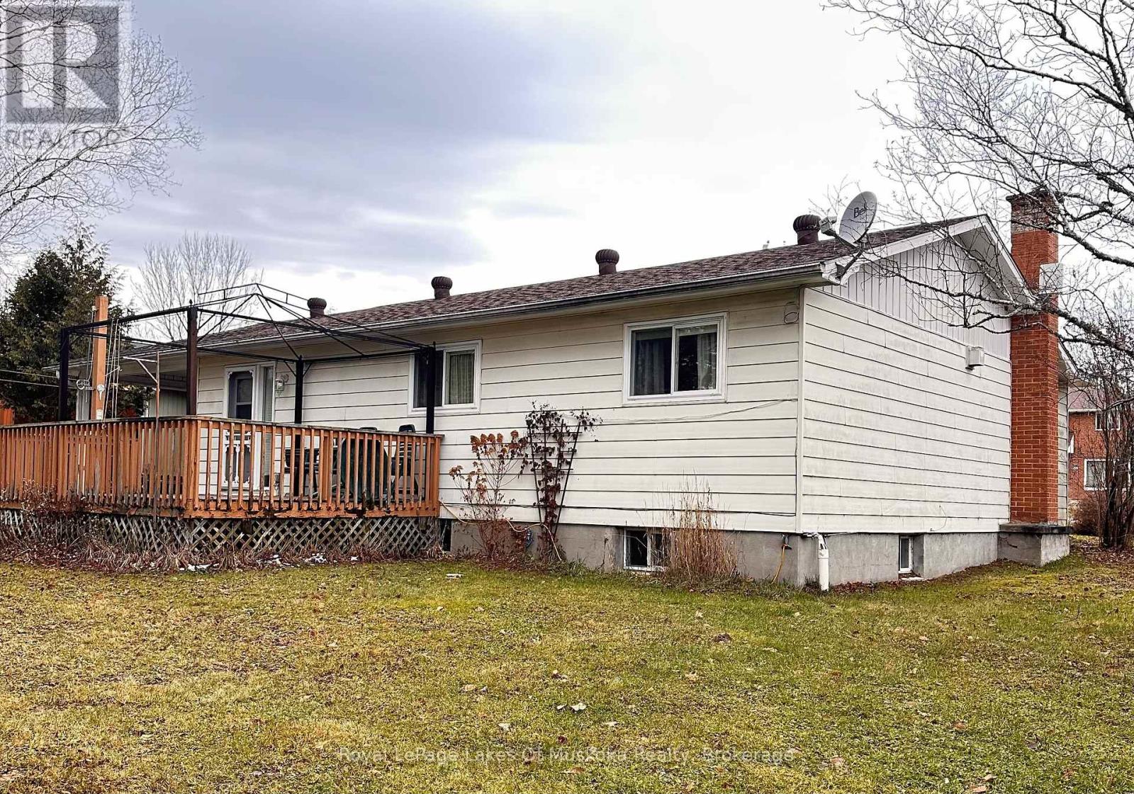 222 Queen Street, Burk's Falls, Ontario  P0A 1C0 - Photo 31 - X12581040