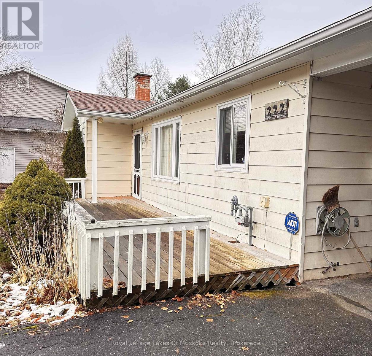 222 Queen Street, Burk's Falls, Ontario  P0A 1C0 - Photo 4 - X12581040